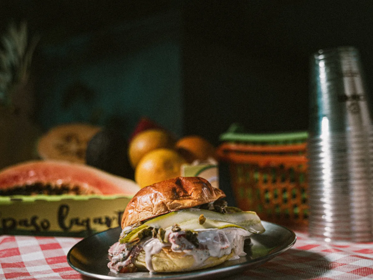 Noches en Driper - Smash Burgers y Vinos Naturales